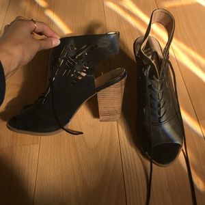Black lace up heeled bootie